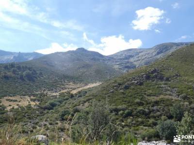 Sierra de Gredos; Barco Ávila; peso maximo mochila montañaclubs de senderismo arbol el tejo club de 